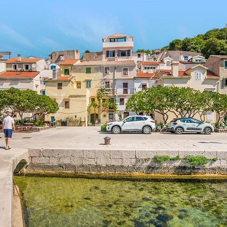 2 Bedroom Gorgeous Home In Baska Екстер'єр фото