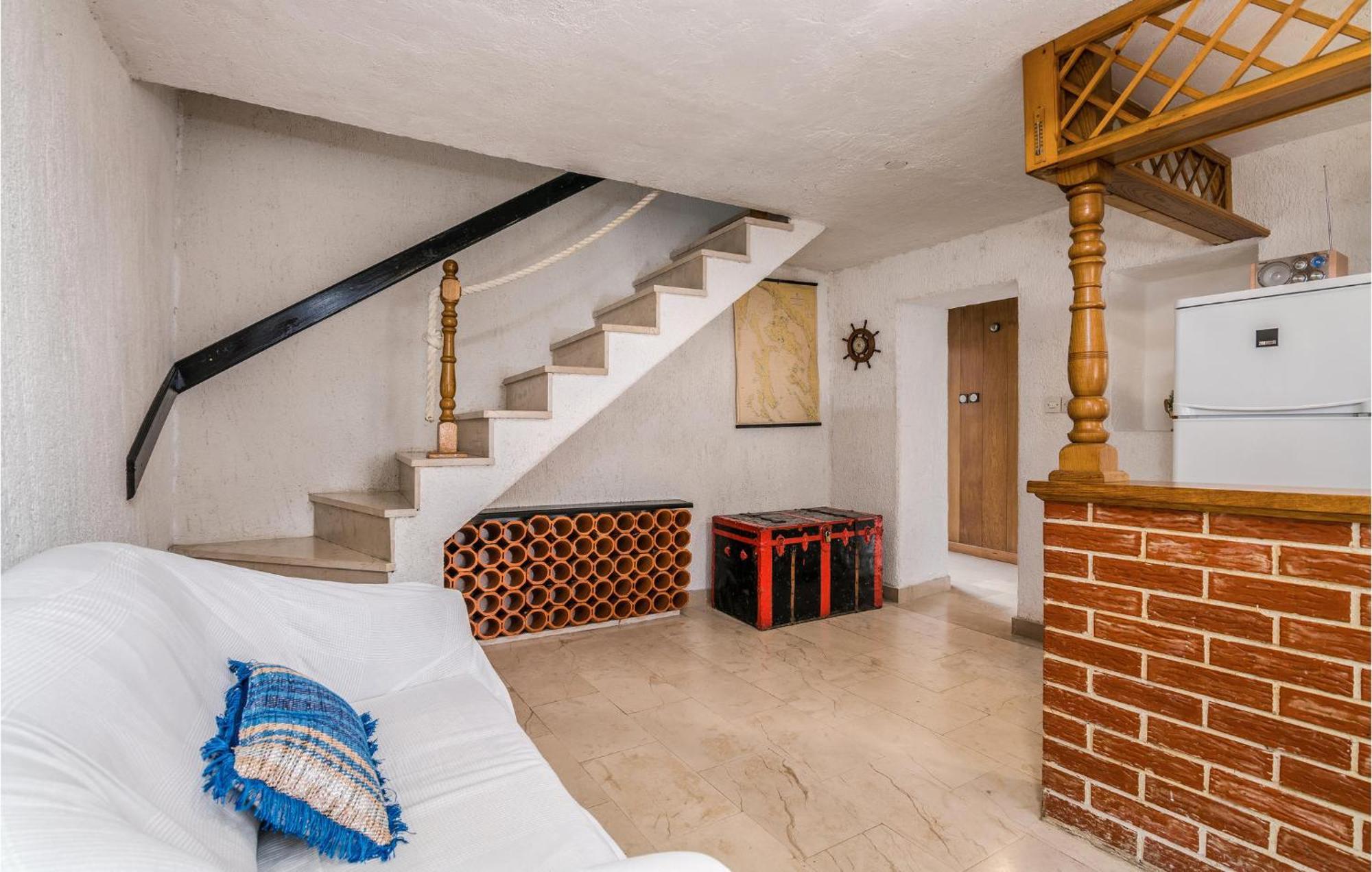 2 Bedroom Gorgeous Home In Baska Екстер'єр фото