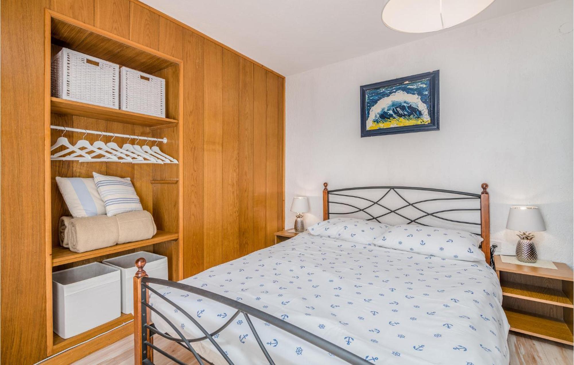 2 Bedroom Gorgeous Home In Baska Екстер'єр фото